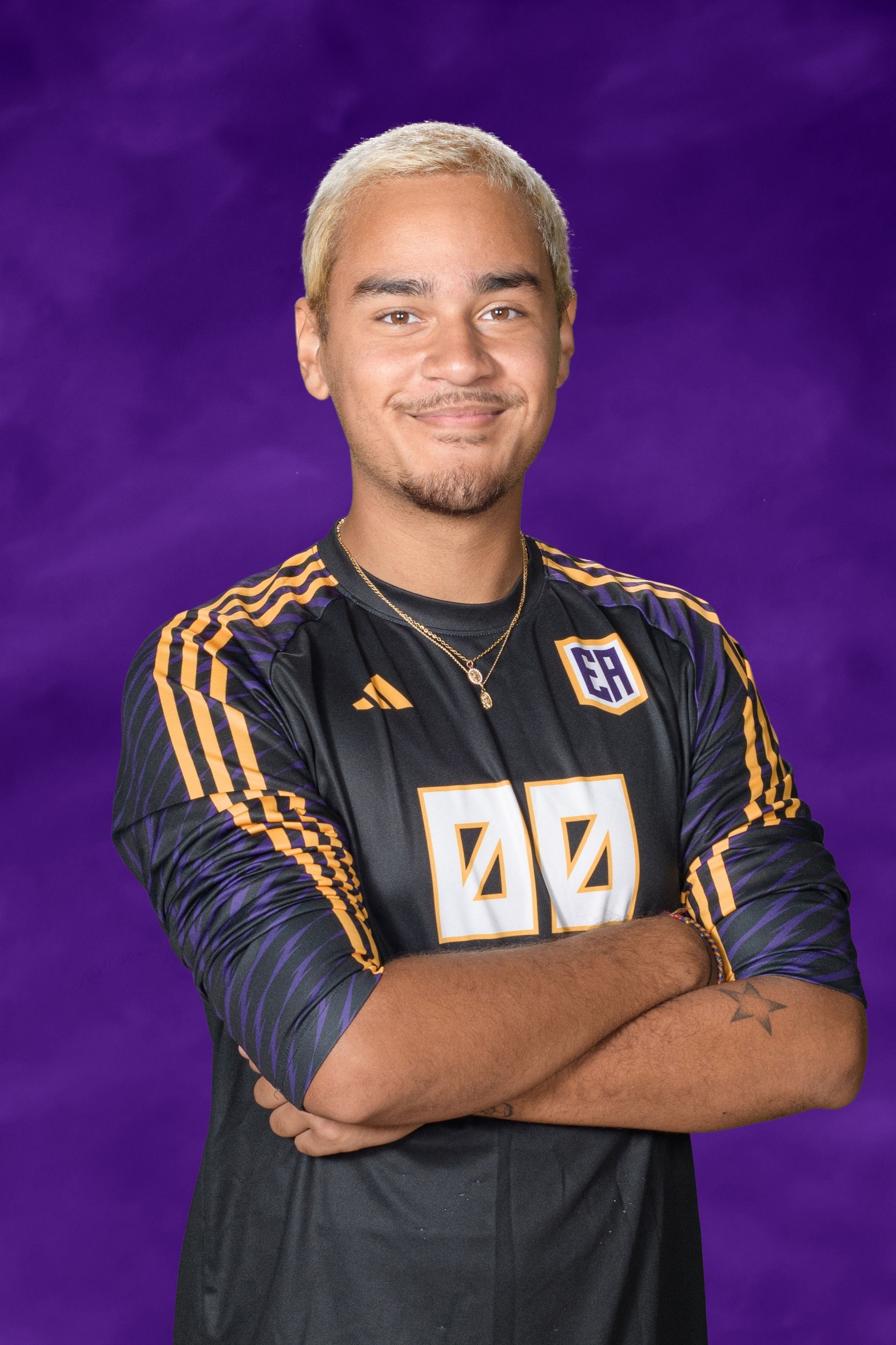 S. Martinez photo thumbnail